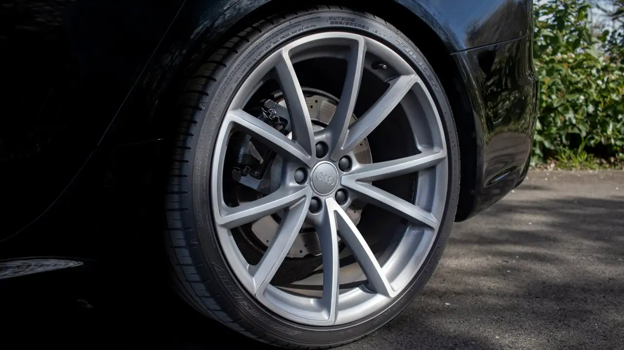 AUDI RS4 AVANT 4.2 FSI QUATTRO 450CH
