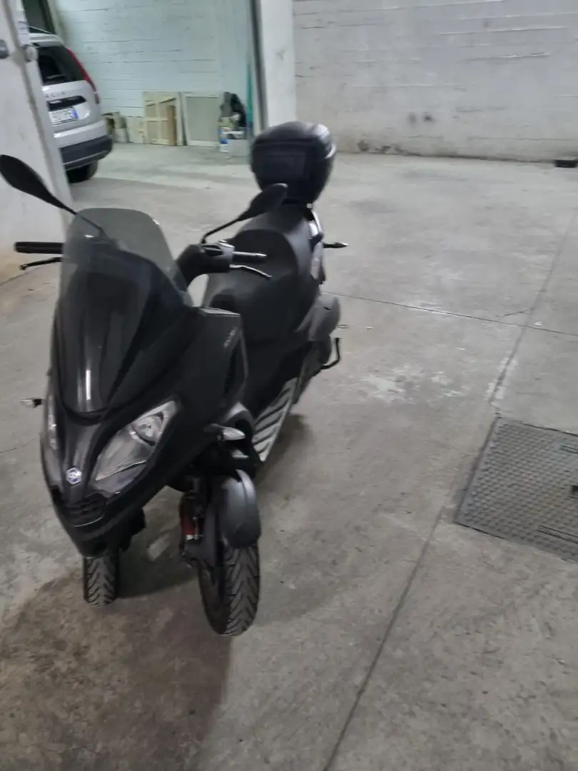 Piaggio MP3 300 Negro - 2