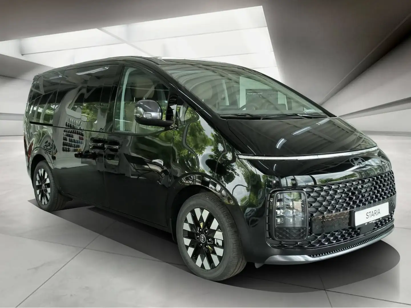 Hyundai STARIA Staria 1.6 T-GDI Hybrid Signature 2WD (7-Sitzer) Чорний - 2