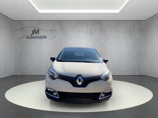 Renault Captur view 3
