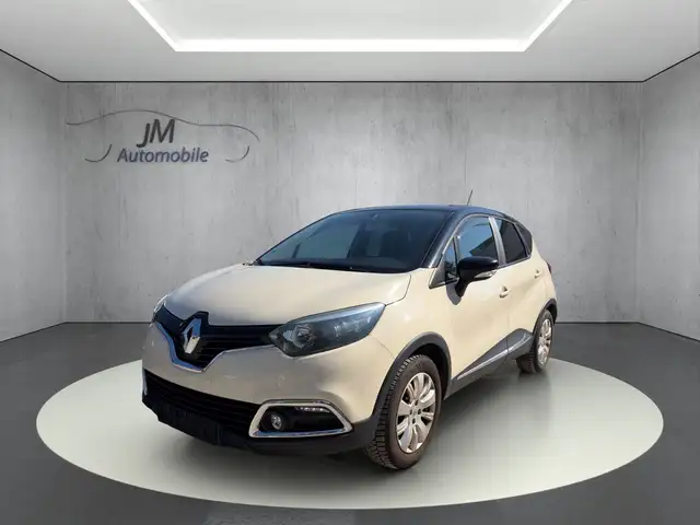 Renault Captur view 2