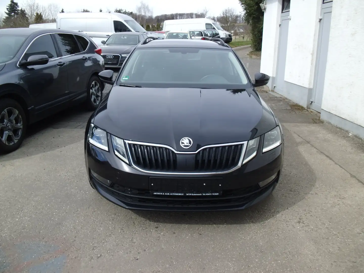 Skoda Octavia Combi 1.5 TSI AUTOMATIK / KLIMA / NAVI / 1-HAND Noir - 2