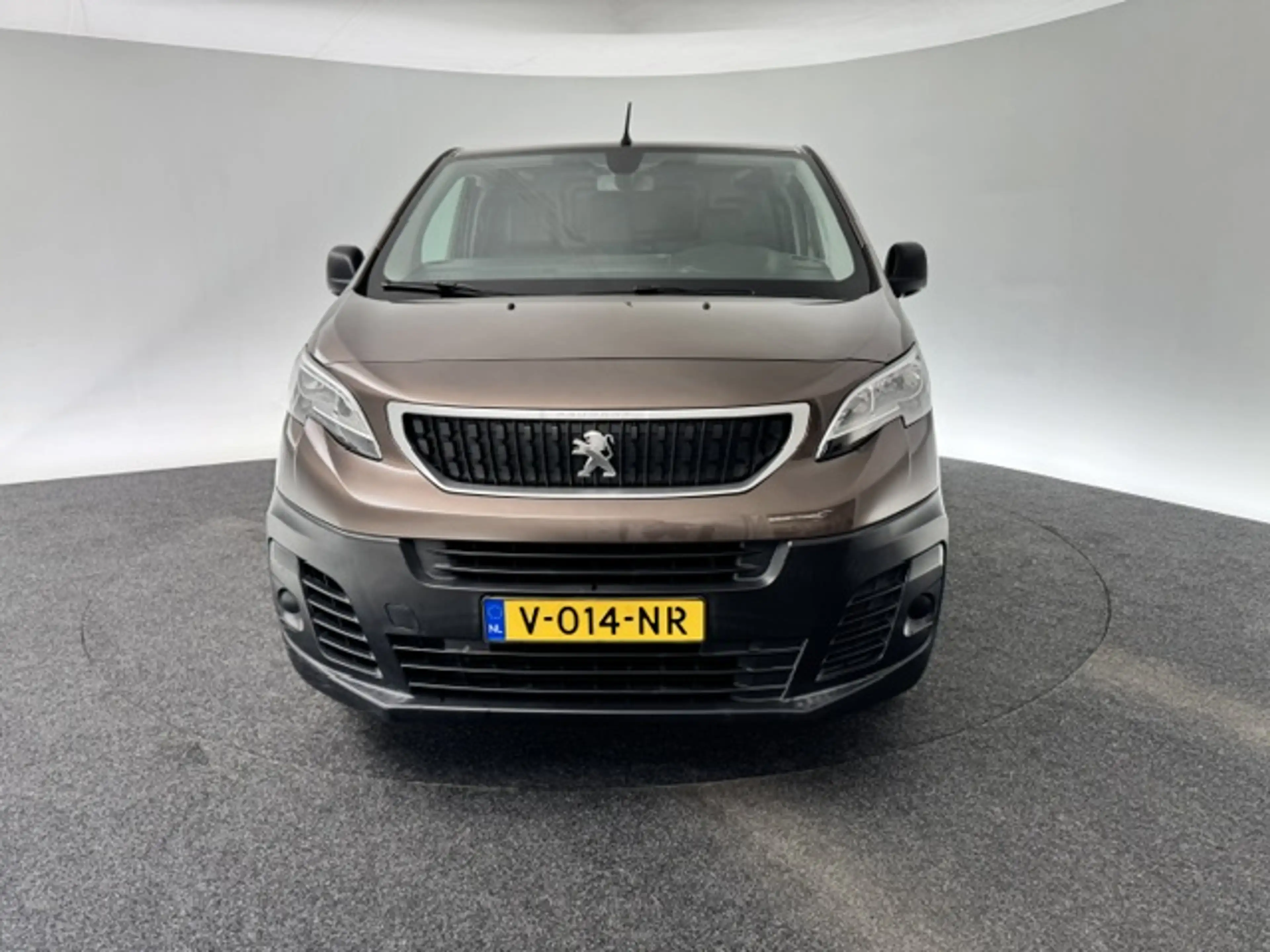 Peugeot Expert 226S 1.6 BlueHDI 95 Premium, AUTOMAAT. 1e Eig. — photo 3