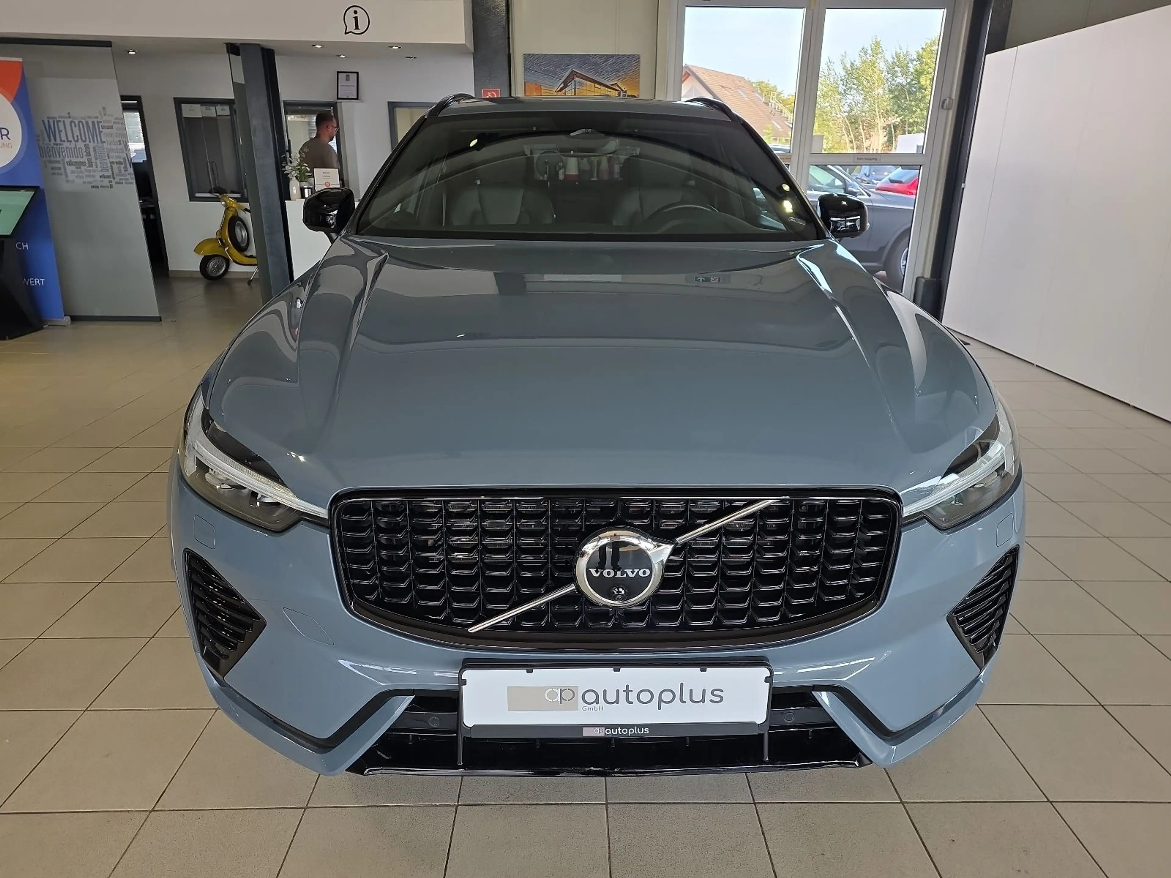 Volvo XC60 B5 R-Design Massage AHK 360° 22Zoll Pano — photo 3