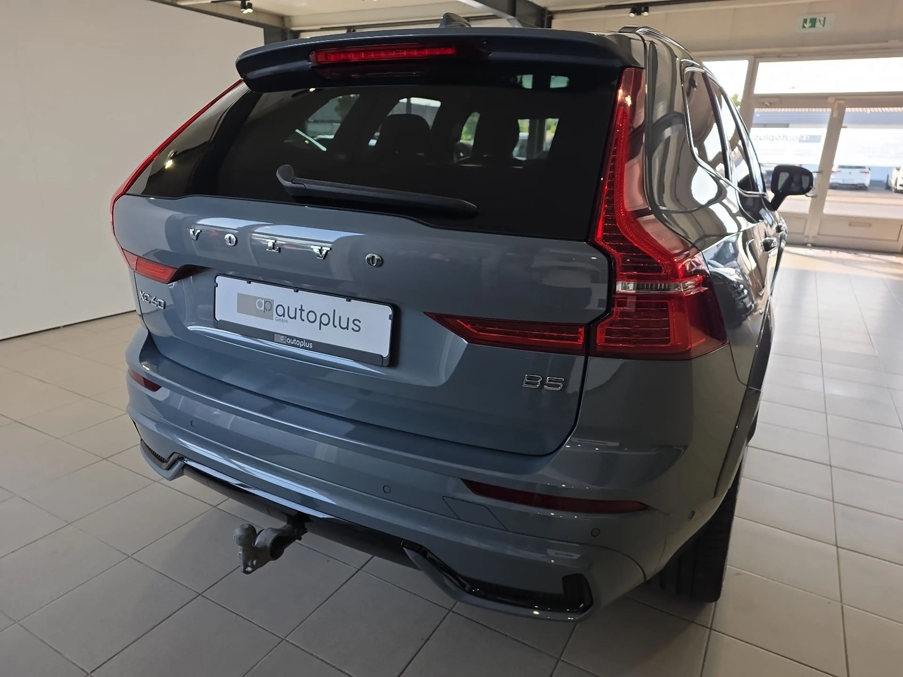 Volvo XC60 B5 R-Design Massage AHK 360° 22Zoll Pano — photo 7
