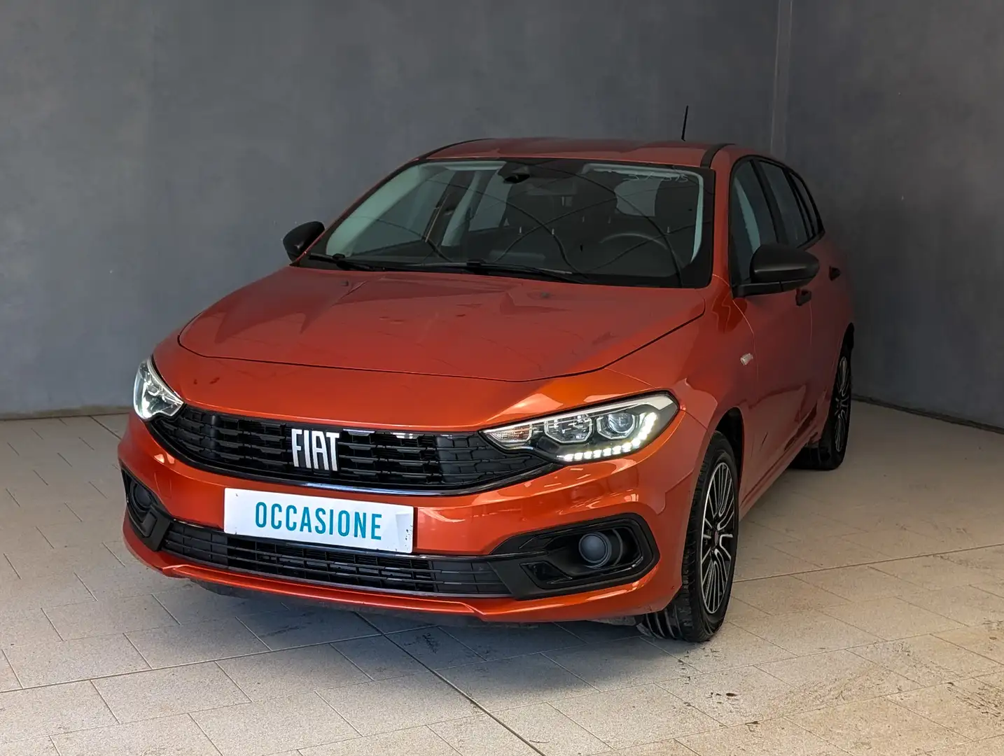 Fiat Tipo STATION WAGON 1.0 T3 100cv Naranja - 2