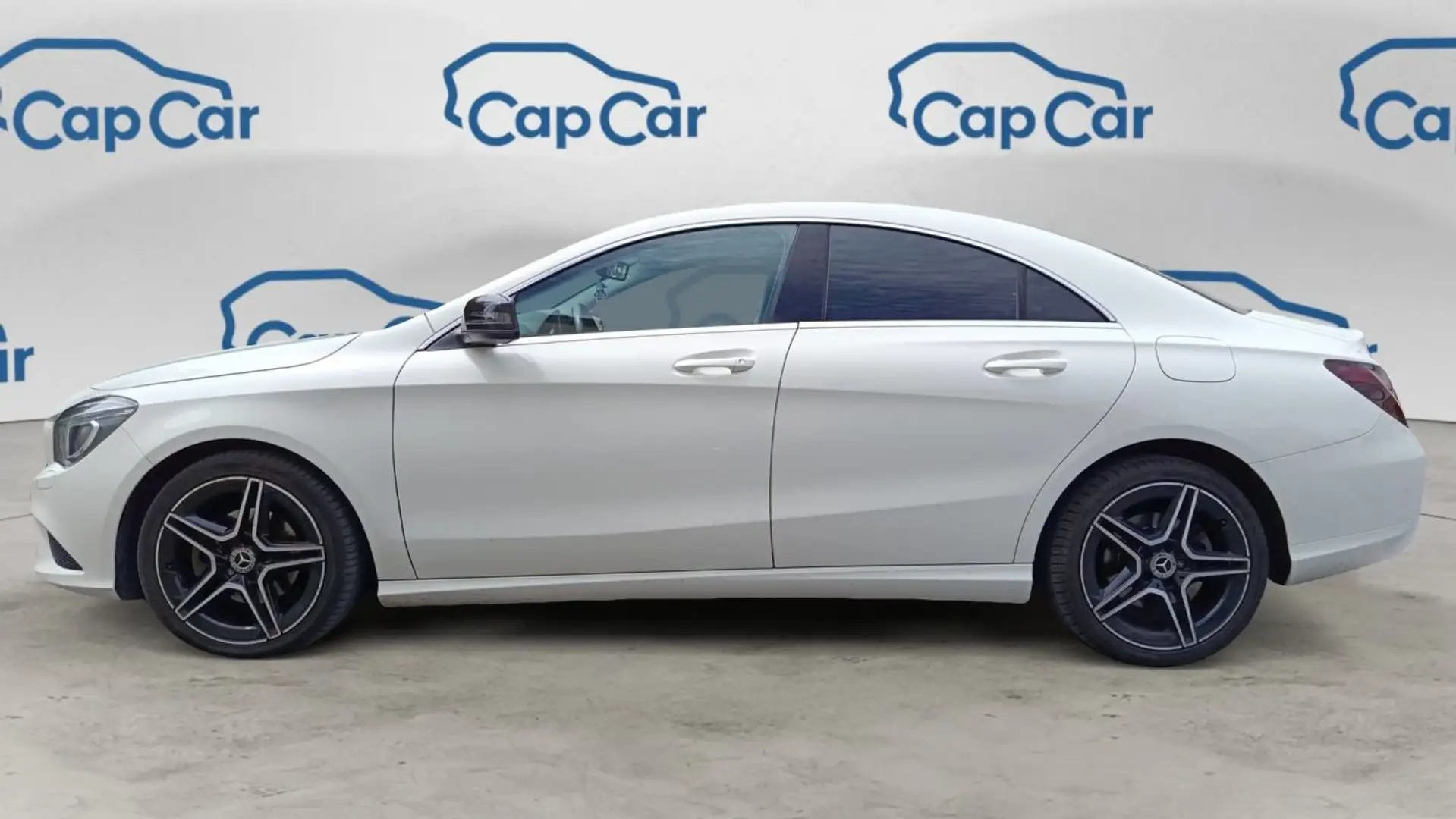 Mercedes-Benz CLA 200 200 d 136 7G-DCT Inspiration - Automatique Toit ou Blanc - 2