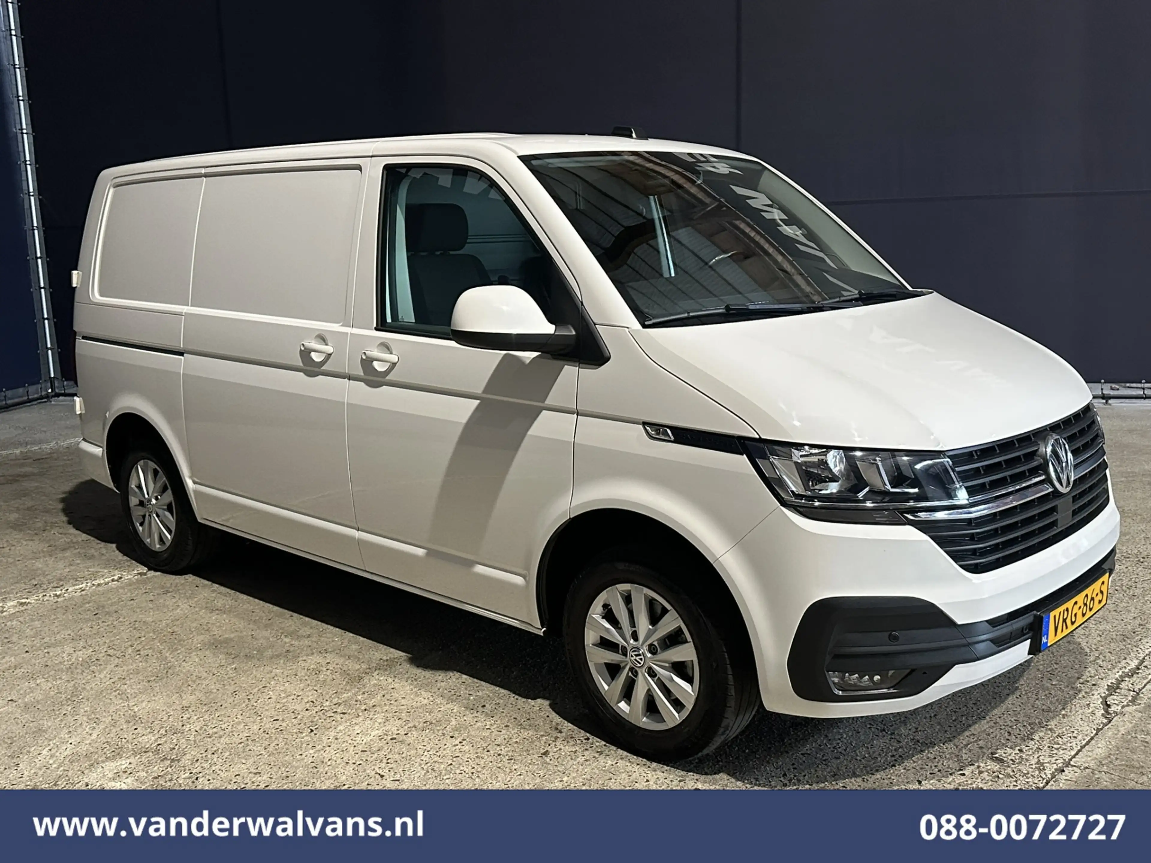 Volkswagen T6.1 Transporter 2.0 TDI 111pk L1H1 Euro6 Airco | Navigatie | LM Ve — photo 9