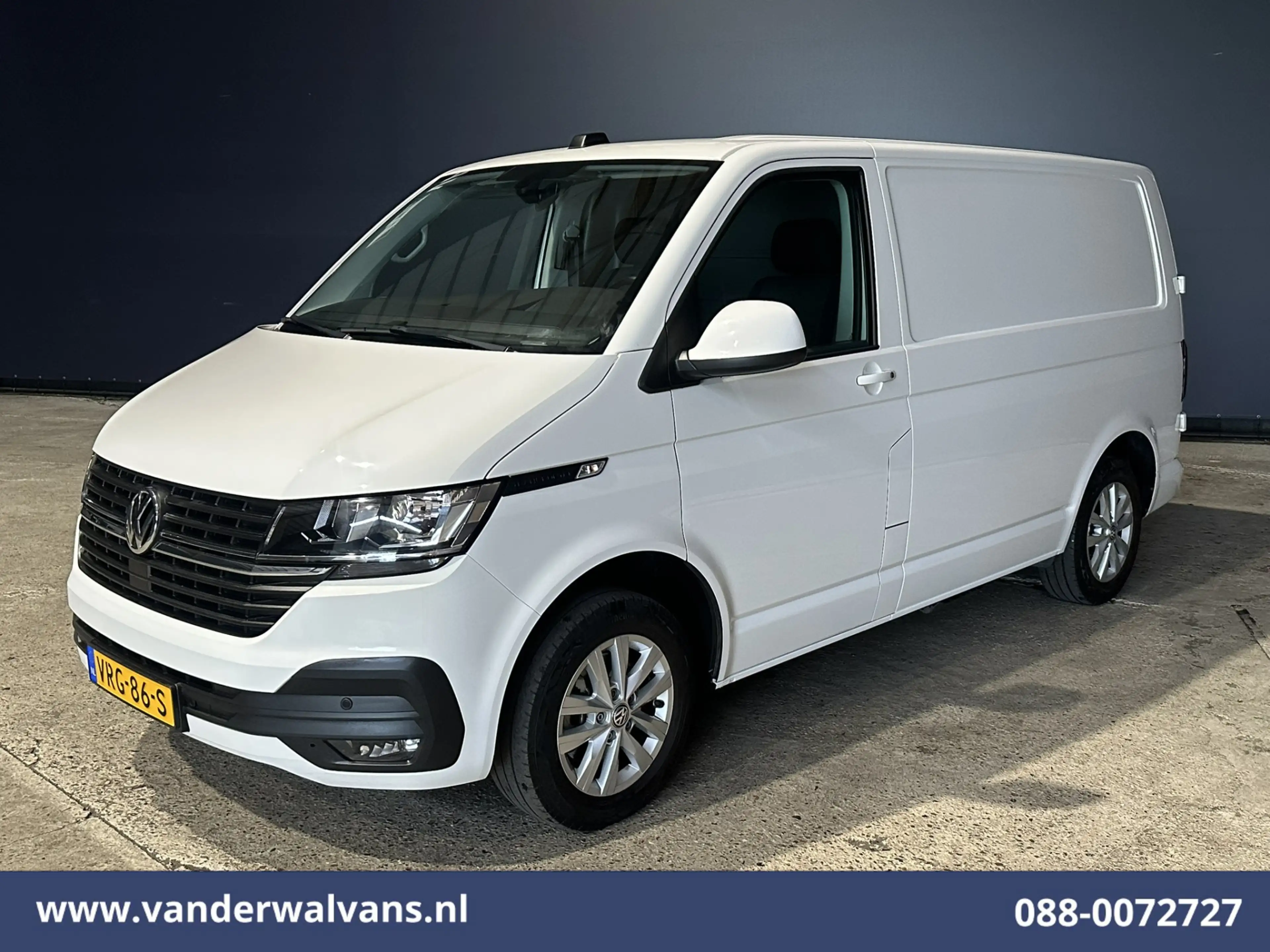 Volkswagen T6.1 Transporter 2.0 TDI 111pk L1H1 Euro6 Airco | Navigatie | LM Ve — photo 8