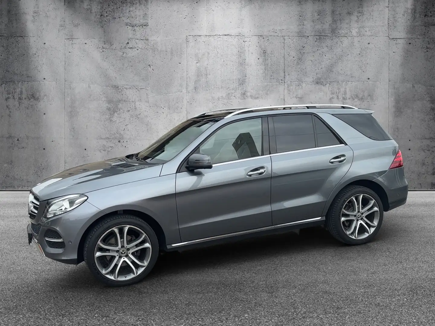 Mercedes-Benz GLE 350 d 4Matic Aut. Gris - 2