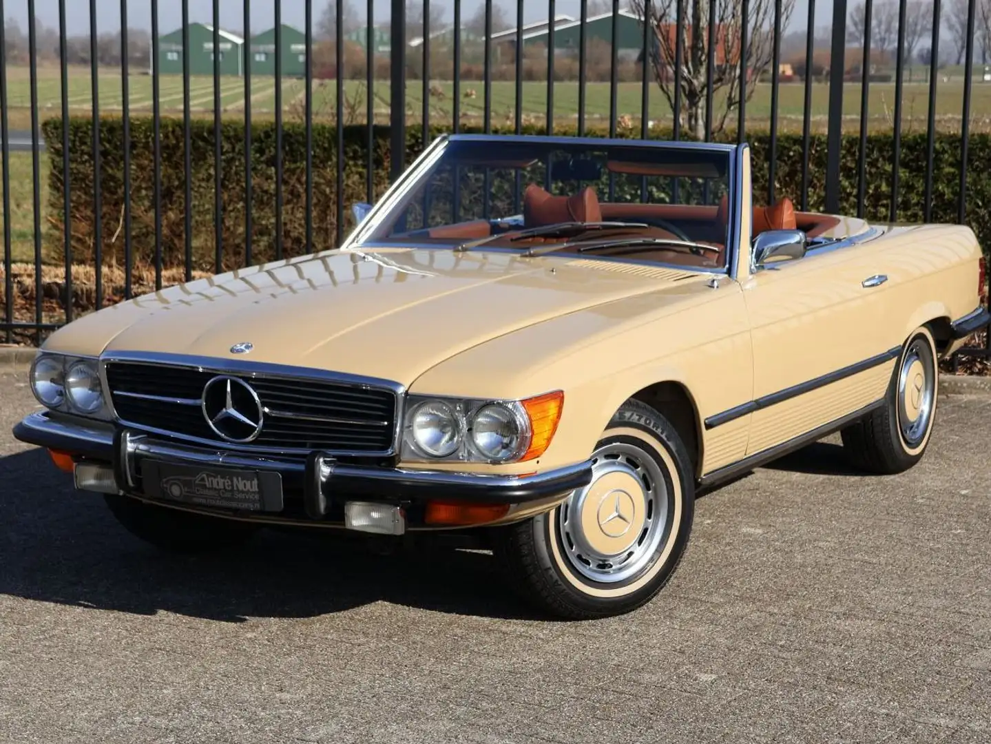 Mercedes-Benz 450 SL Bej - 1