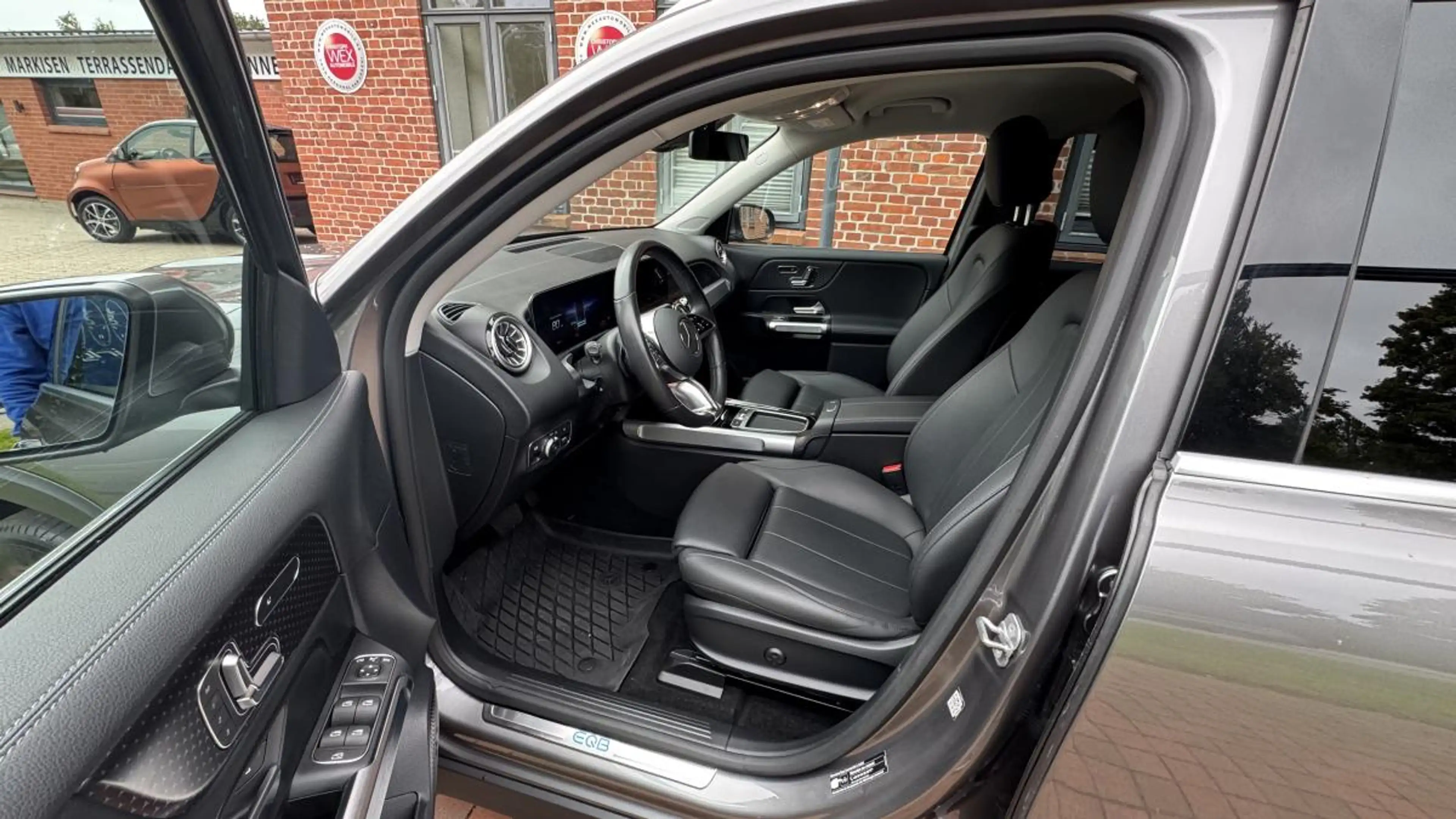 Mercedes-Benz EQB 300 EQB 300 4Matic (243.608) — photo 8