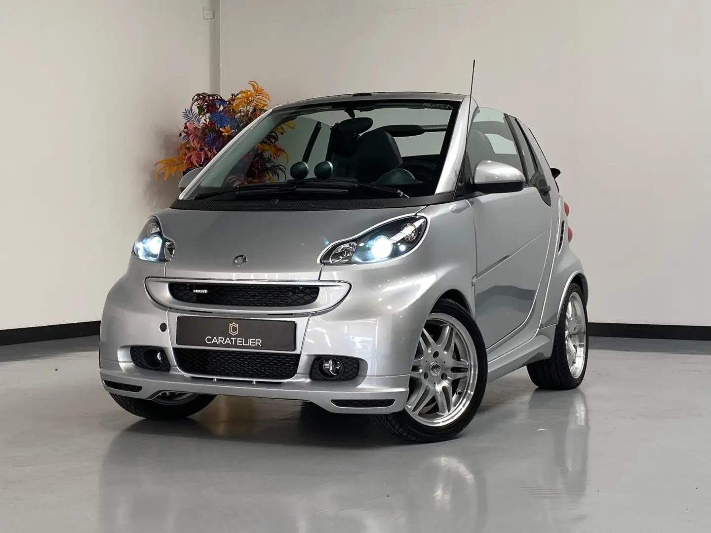 smart forTwo cabrio 1.0 BRABUS Xclusive / CARPAS aanwezig Grijs - 1