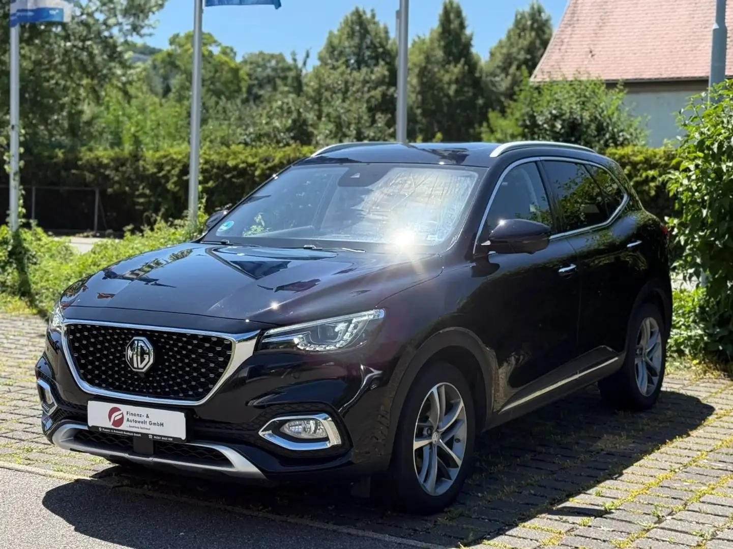 MG HS Luxury 1.5/LED Scheinwerfer/Pano/Navi/SHZ Schwarz - 1