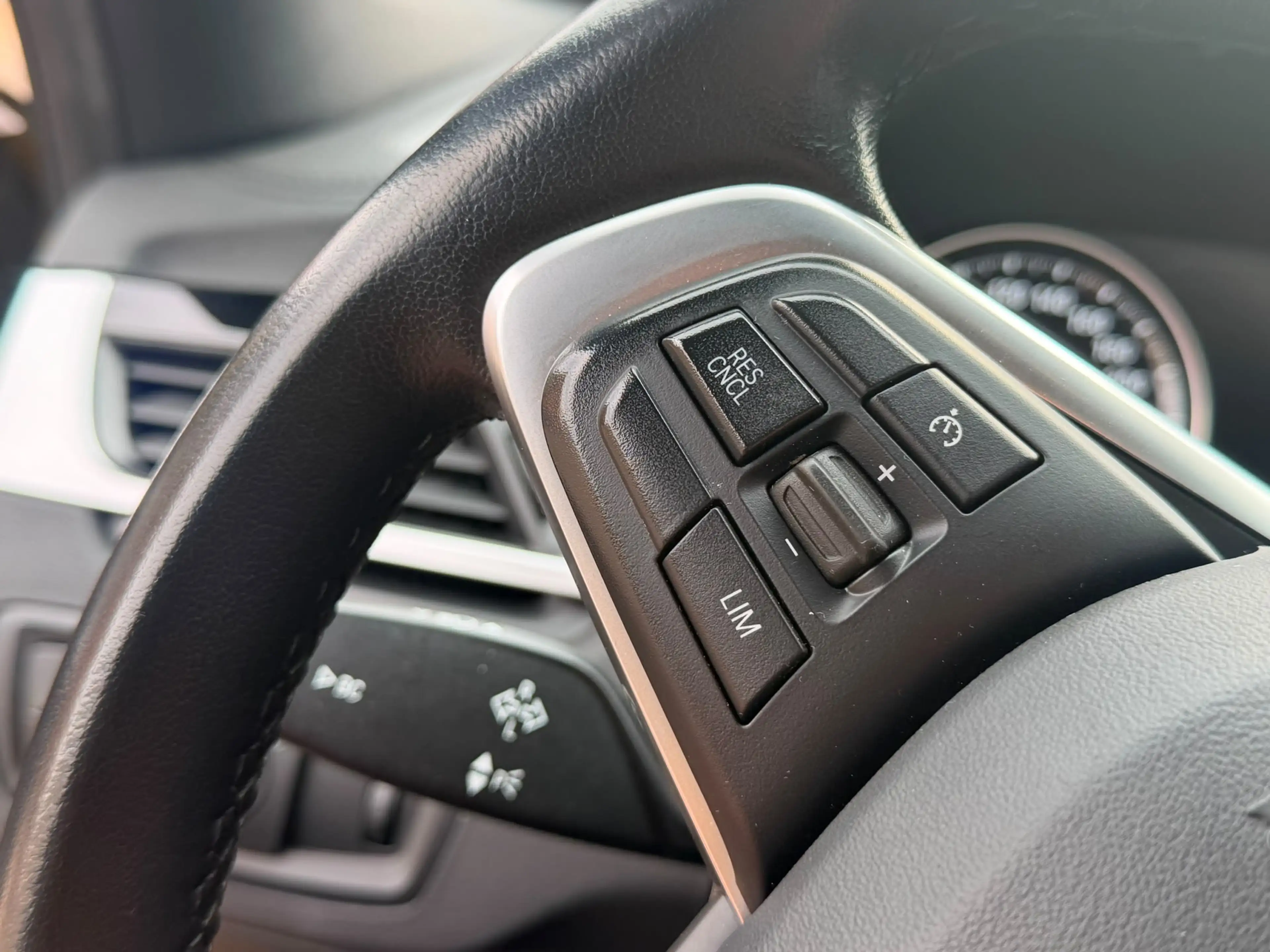 BMW X2 X2 1.5i sDrive18 OPF (EU6AP) — photo 14