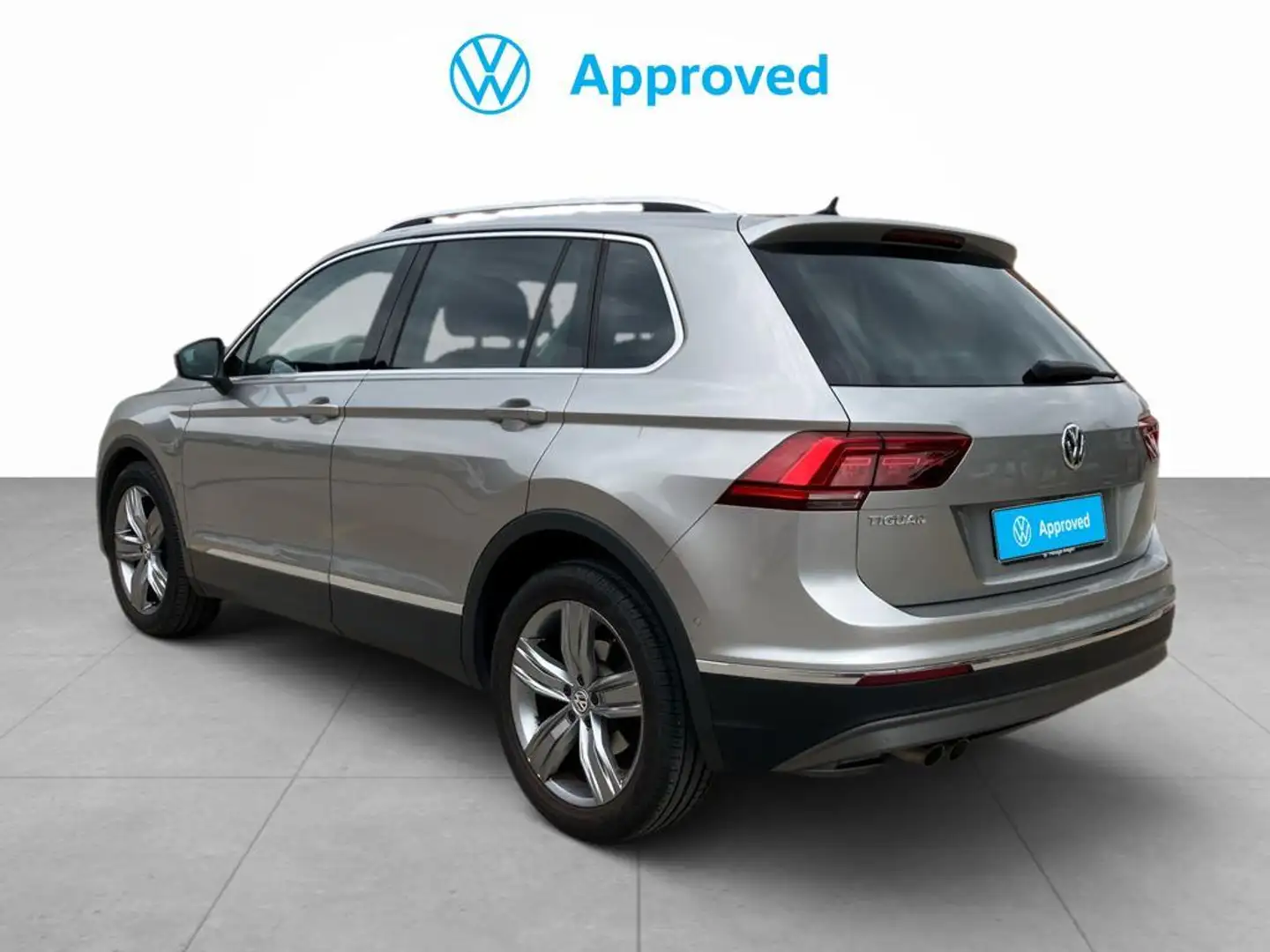 Volkswagen Tiguan 2.0TDI Sport DSG 110kW Plateado - 2