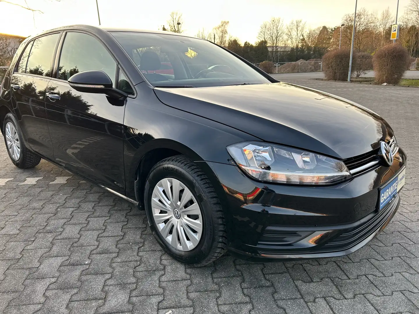 Volkswagen Golf Golf TSI Trendline*KLIMA*GANZJAHRESREIFEN INSP NEU Noir - 2