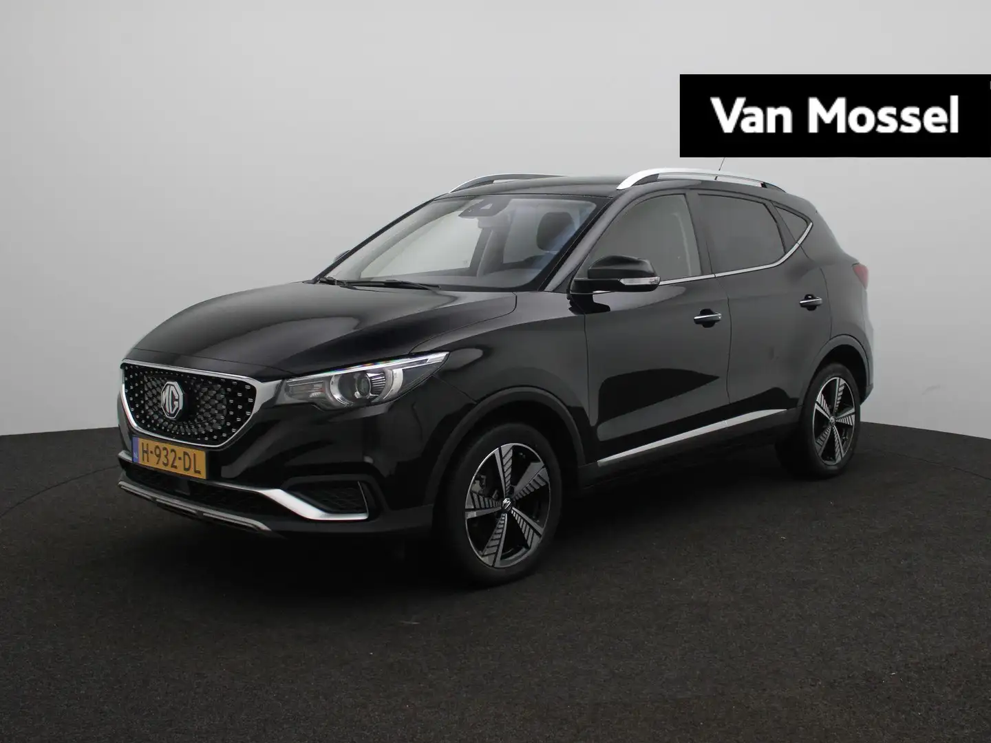 MG ZS EV Luxury 45 kWh | Leder | Panoramadak | Apple Car Zwart - 1