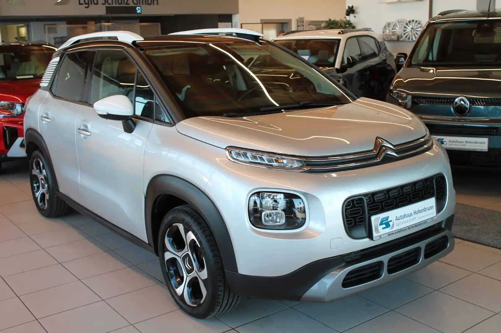 Citroen C3 Aircross Shine PureTech 110 EAT6 Silber - 1