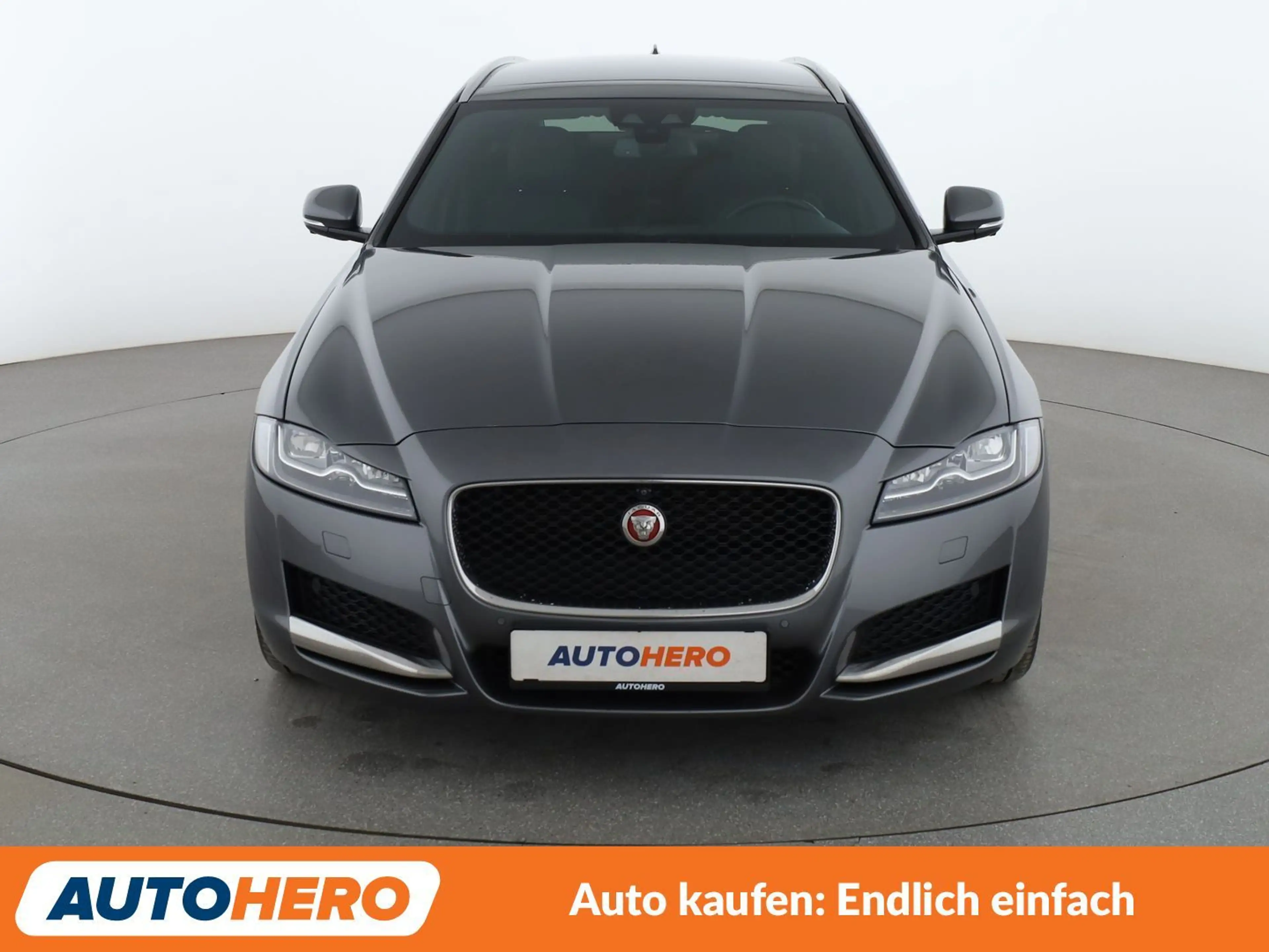 Jaguar XF 25d Portfolio AWD Aut.*NAVI*BI-XENON*TEMPO*CAM*PDC — photo 9