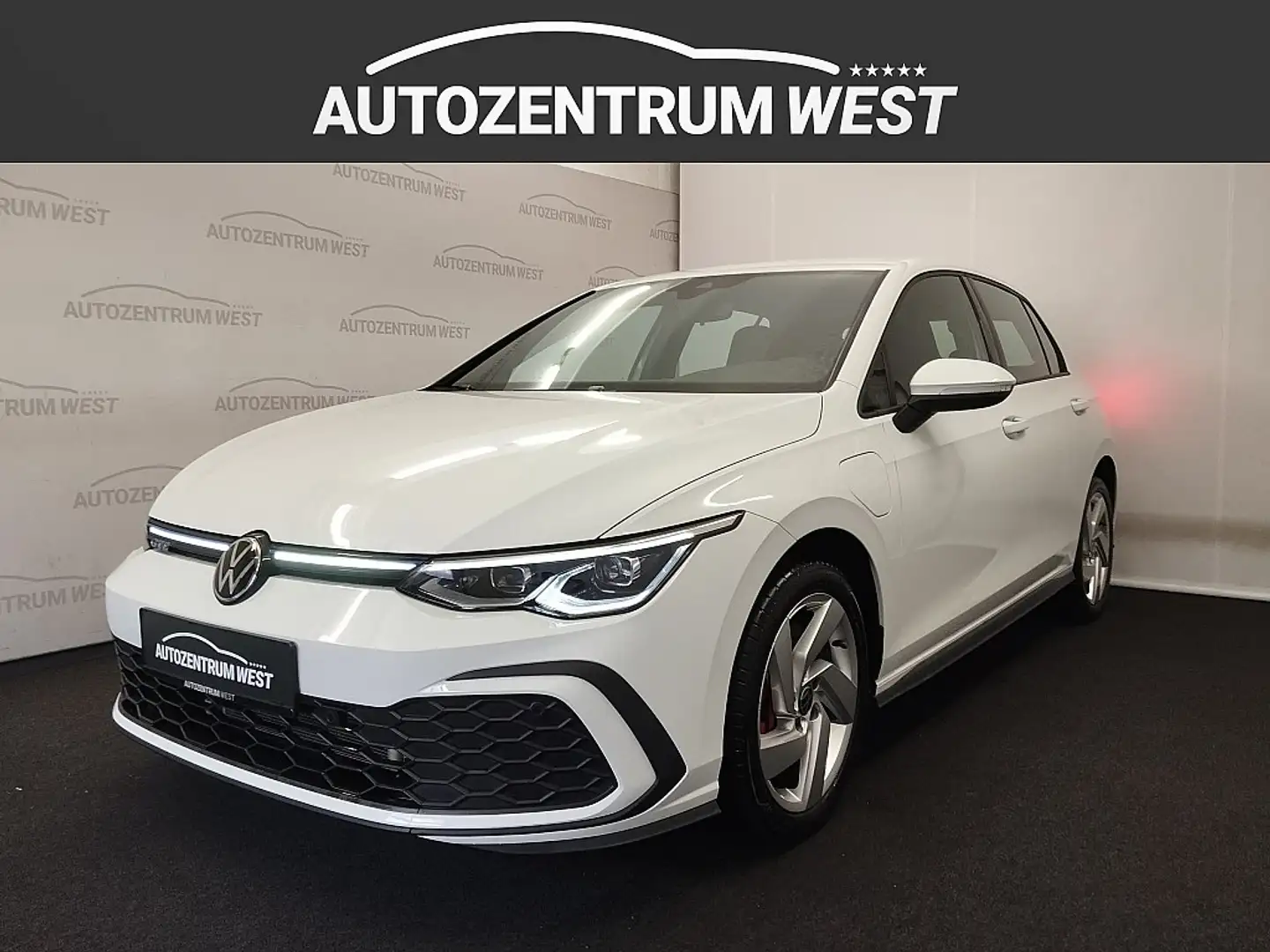Volkswagen Golf GTE Golf 1,4 eHybrid PHEV GTE DSG 150/245PS Weiß - 1