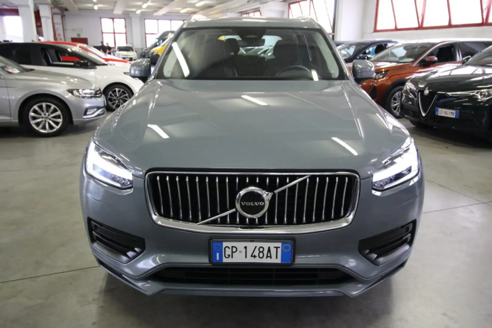 Volvo XC90 B5 (d) AWD automatico 7 posti Core Grijs - 1
