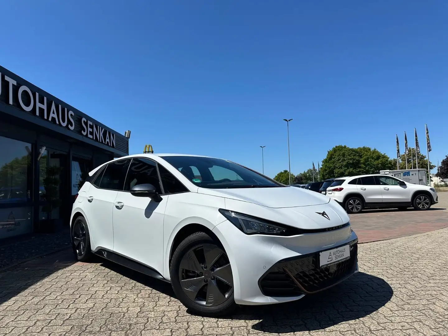 CUPRA Born 150 kW*NAVI*R-CAM*LED*VIRTUAL* Weiß - 1