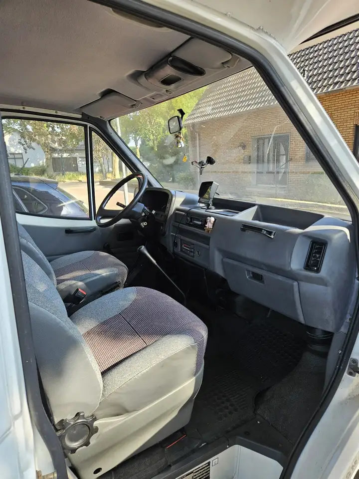 Ford Transit Wohnmobil mit H-Kennzeichen, foto 6