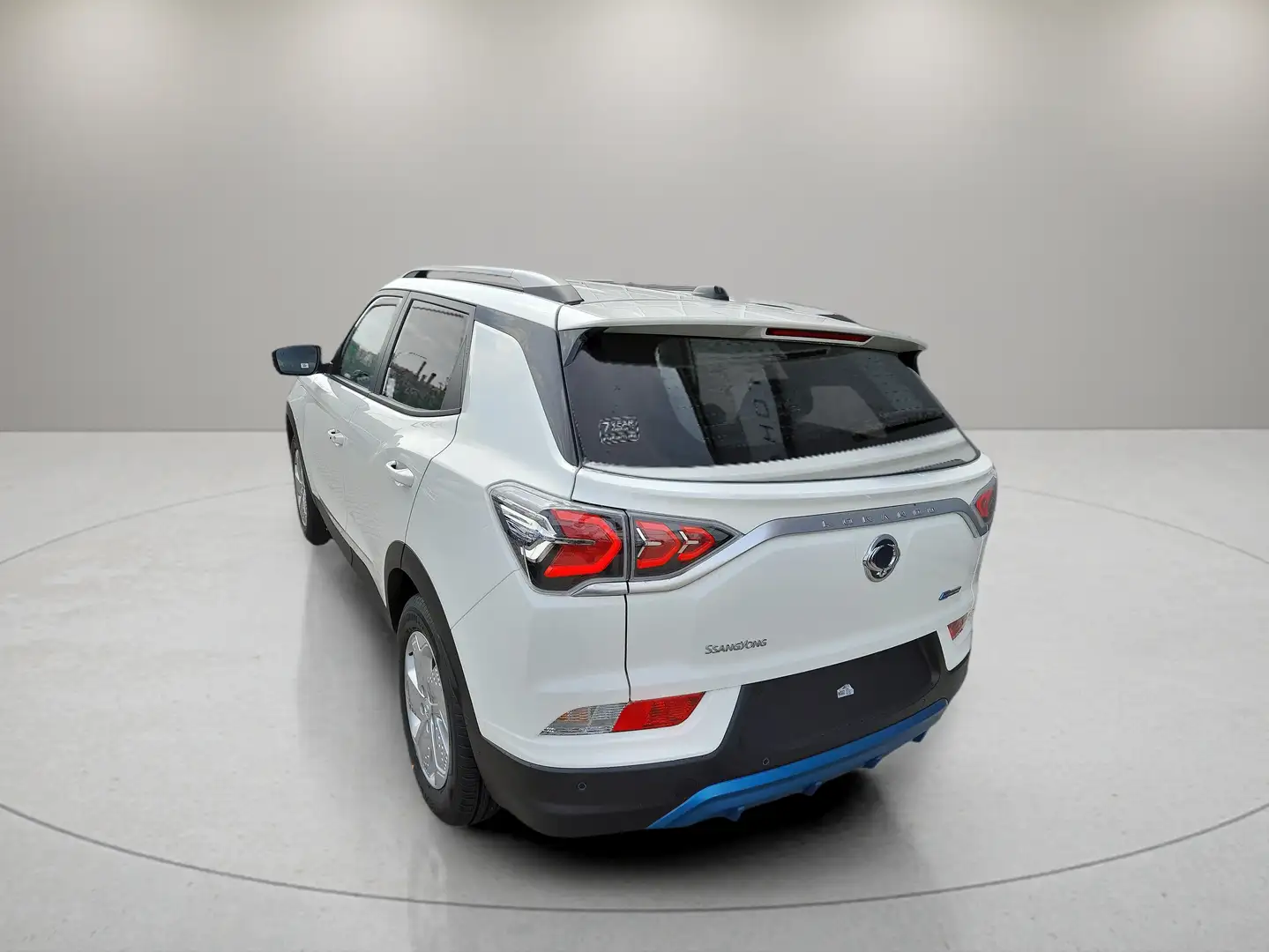 SsangYong Korando E-Motion Titanium EV Automatik Navi RF-Kamera uvm. Weiß - 2