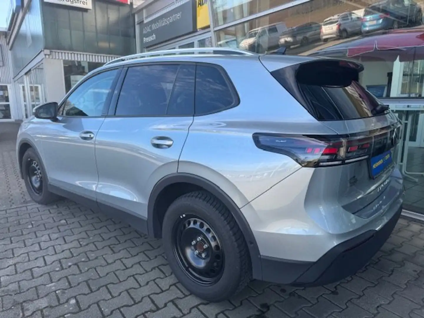 Volkswagen Tiguan 1.5 eTSI 110 kW Life/IQ-Matrix/AHK Grau - 2