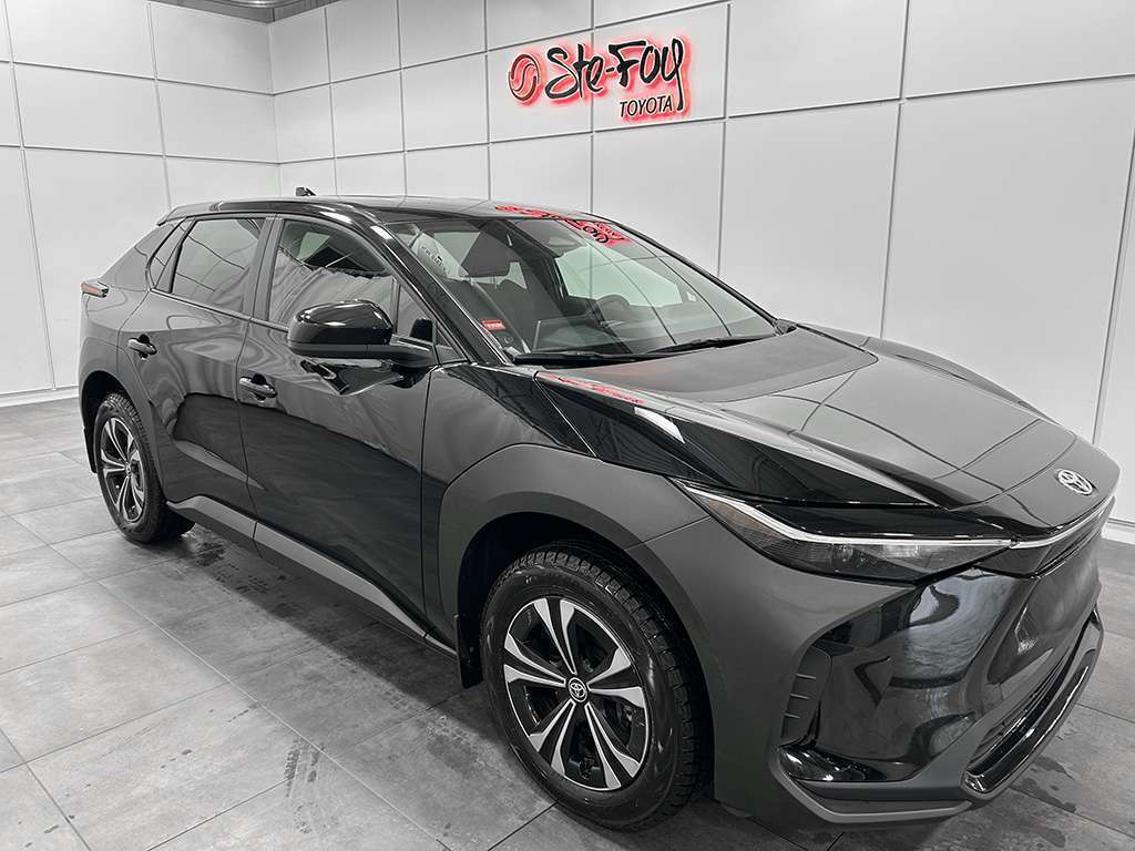 2025 Toyota bZ4X LE - SIEGES CHAUFFANTS - VOLANT CHAUFFANT