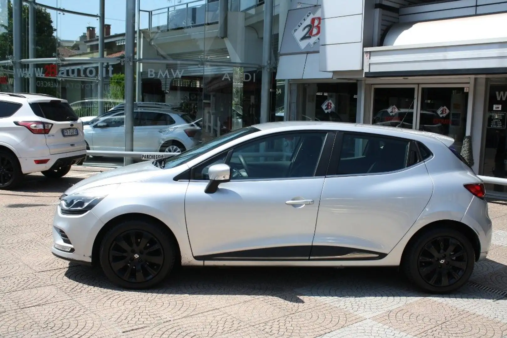 Renault Clio dCi 8V 75CV Start&Stop 5 porte Energy Zen Grigio - 2