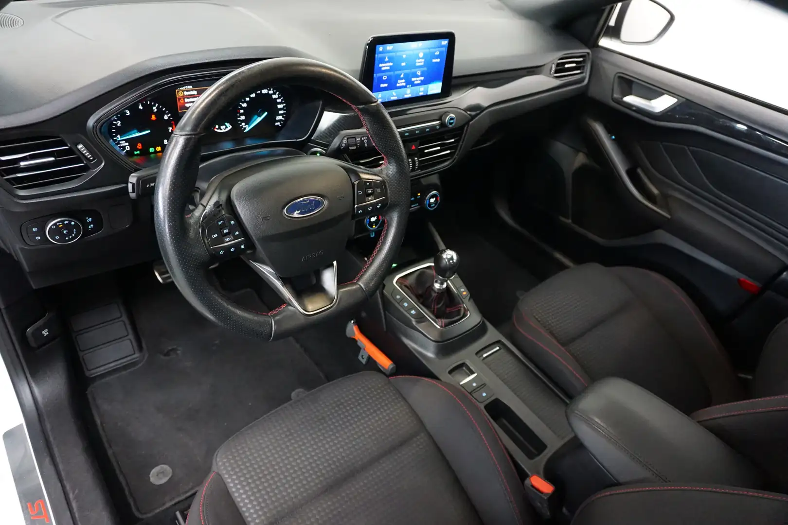 Ford Focus Wagon 1.0 EcoBoost Hybrid ST Line Business NAVI AP Blanc - 2