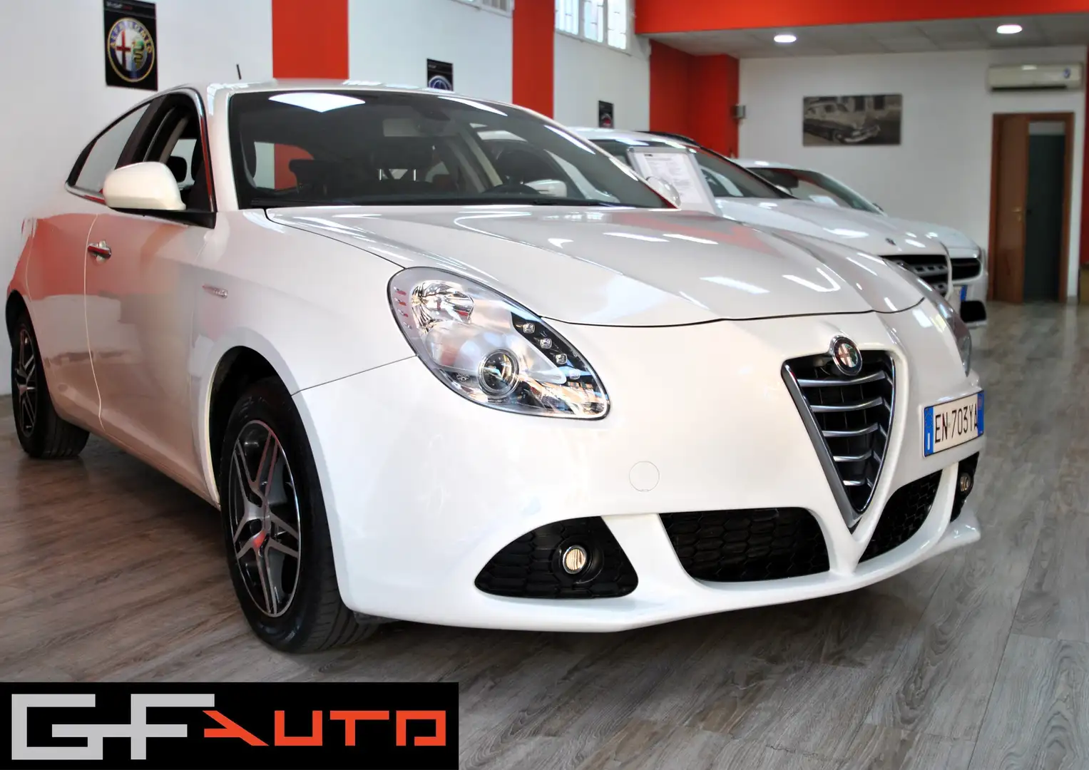 Alfa Romeo Giulietta Giulietta III 2010 1.4 t. Distinctive Gpl 120cv Blanc - 2