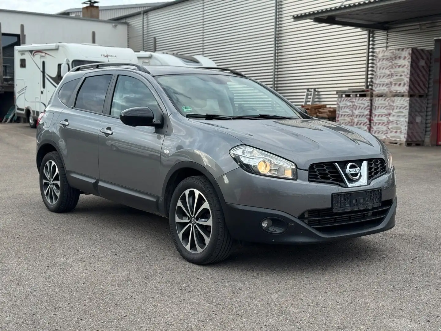 Nissan Qashqai +2 360 4X4 | Hagelschaden Grau - 1