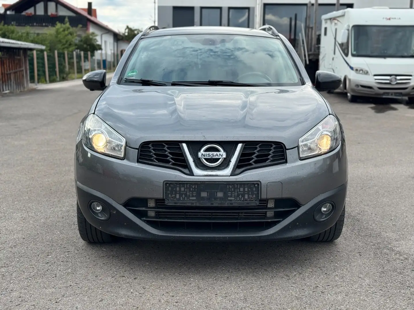 Nissan Qashqai +2 360 4X4 | Hagelschaden Grau - 2