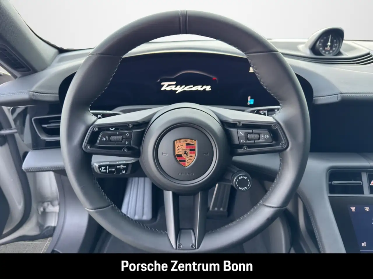 Porsche Taycan Black Edition HA-Lenkung InnoDrive BOSE 10