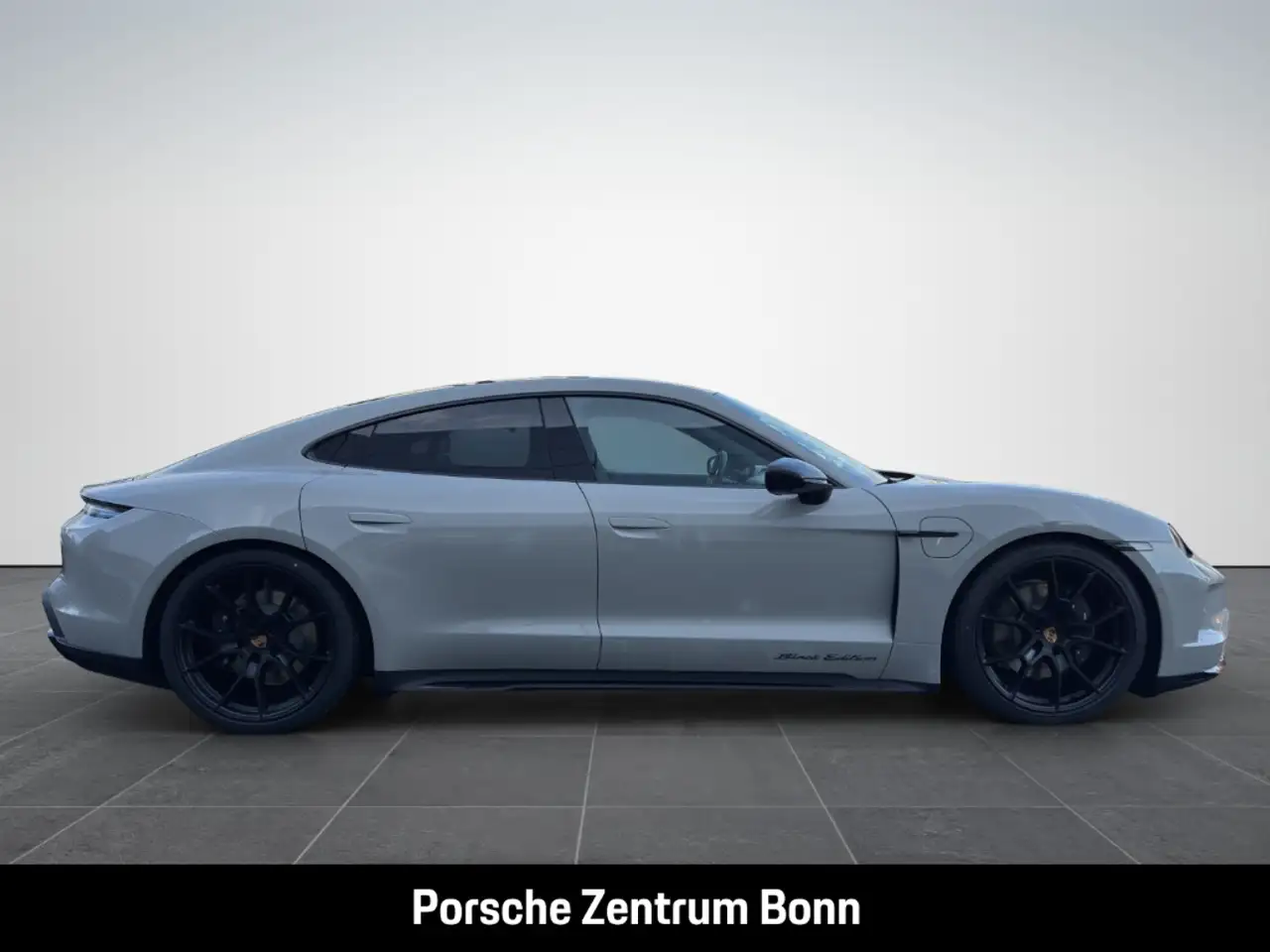 Porsche Taycan Black Edition HA-Lenkung InnoDrive BOSE 4