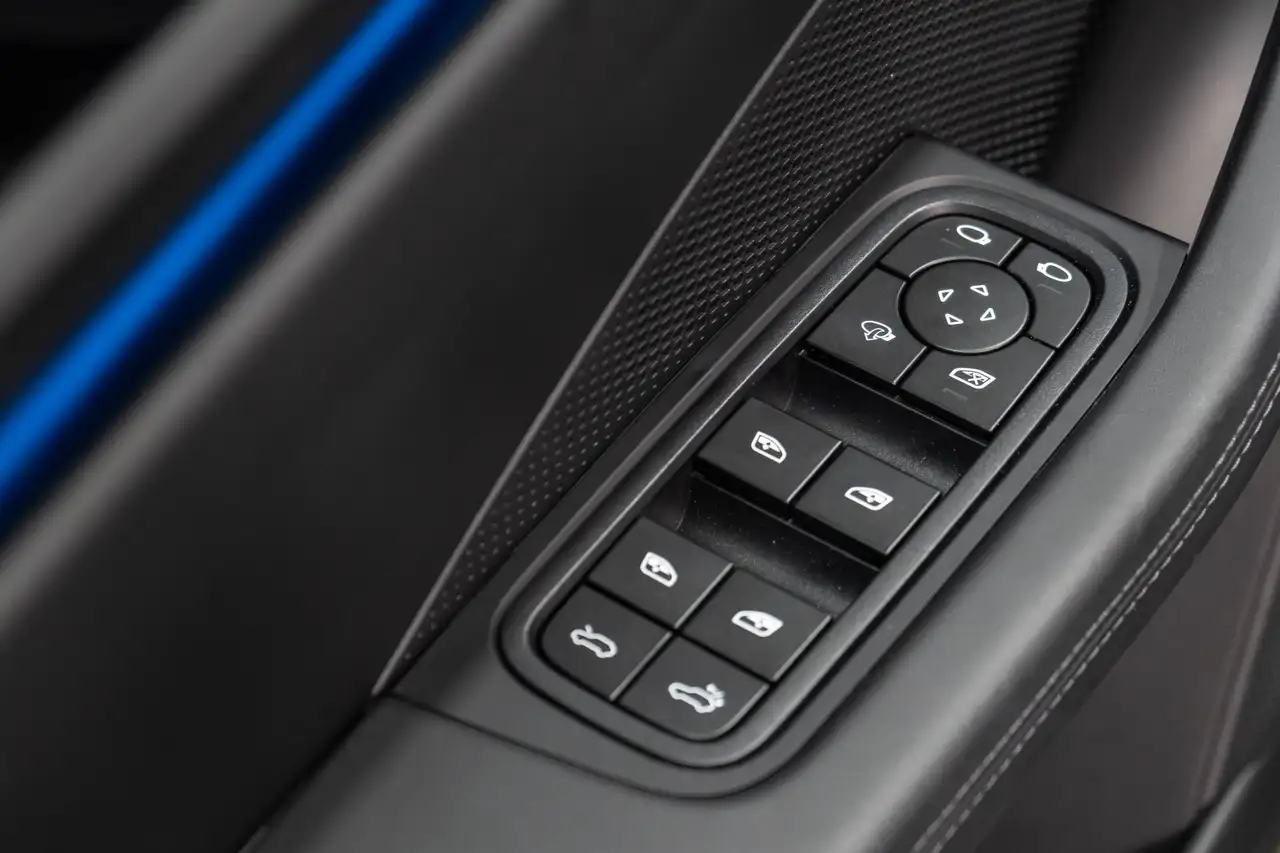 Porsche Macan 4 Electric Panodak BOSE Trekhaak Matrix Head-Up, миниатюра 28