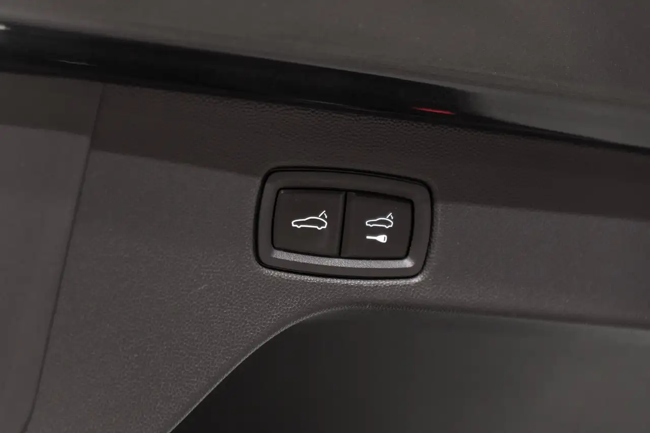 Porsche Macan 4 Electric Panodak BOSE Trekhaak Matrix Head-Up, миниатюра 21