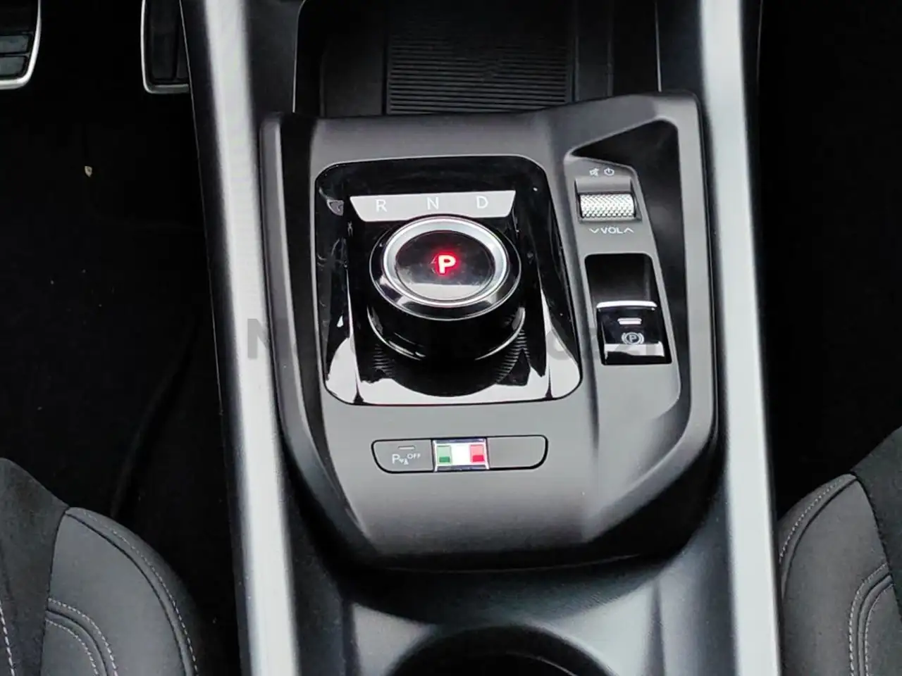 Alfa Romeo Tonale 2025 — фото 10