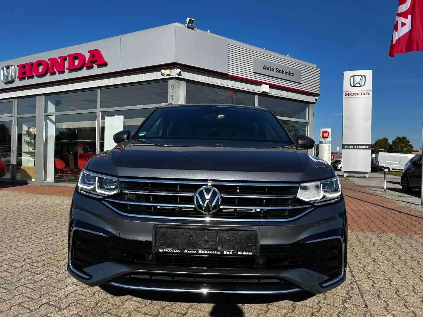 Volkswagen Tiguan Allspace R-Line Grau - 2