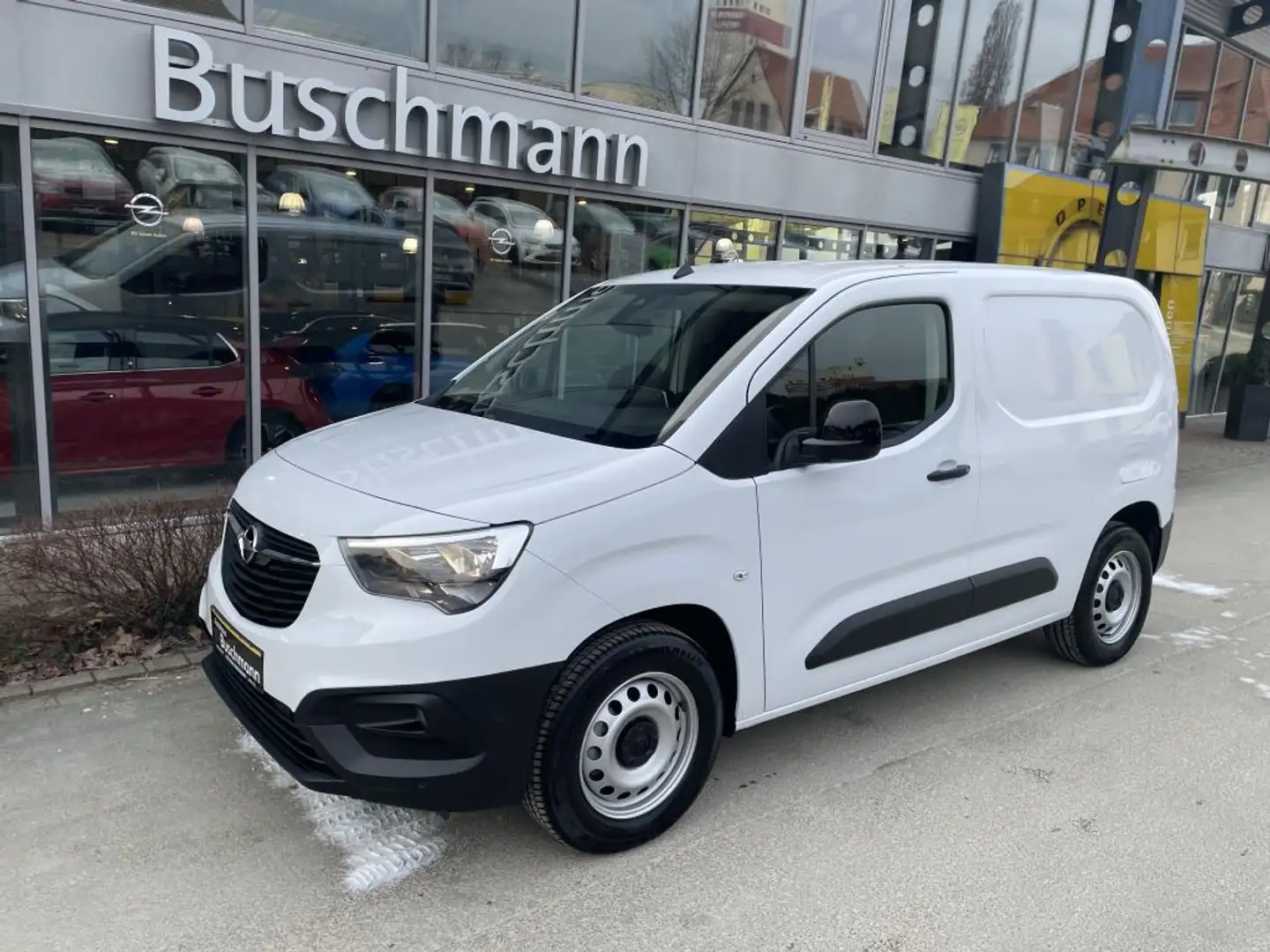 Opel Combo-e Cargo (50-kWh) Biały - 1