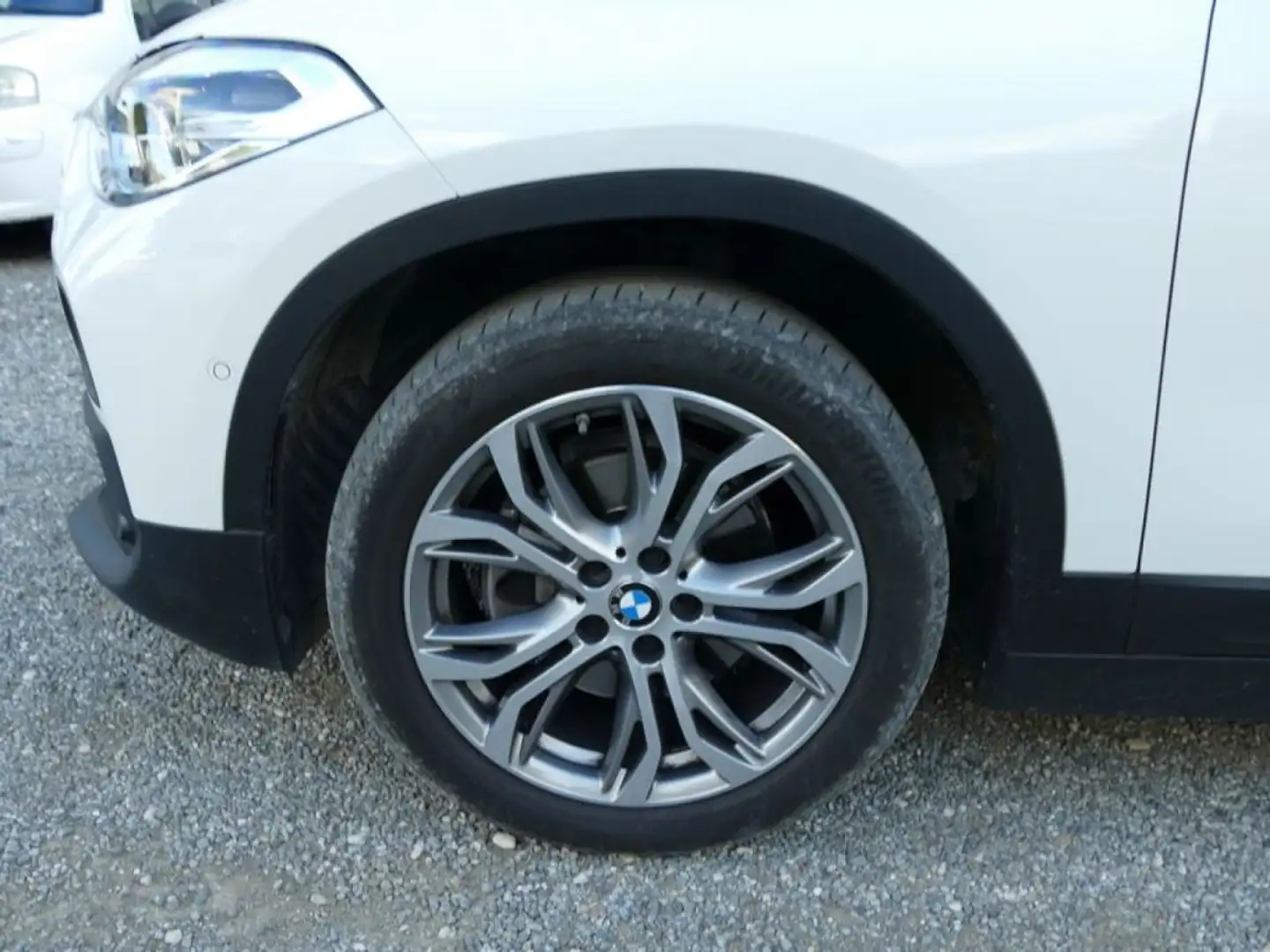 BMW X2 F39 18D 150 Ch LOUNGE BVA SDRIVE CAMERA DE RECUL Blanc - 2