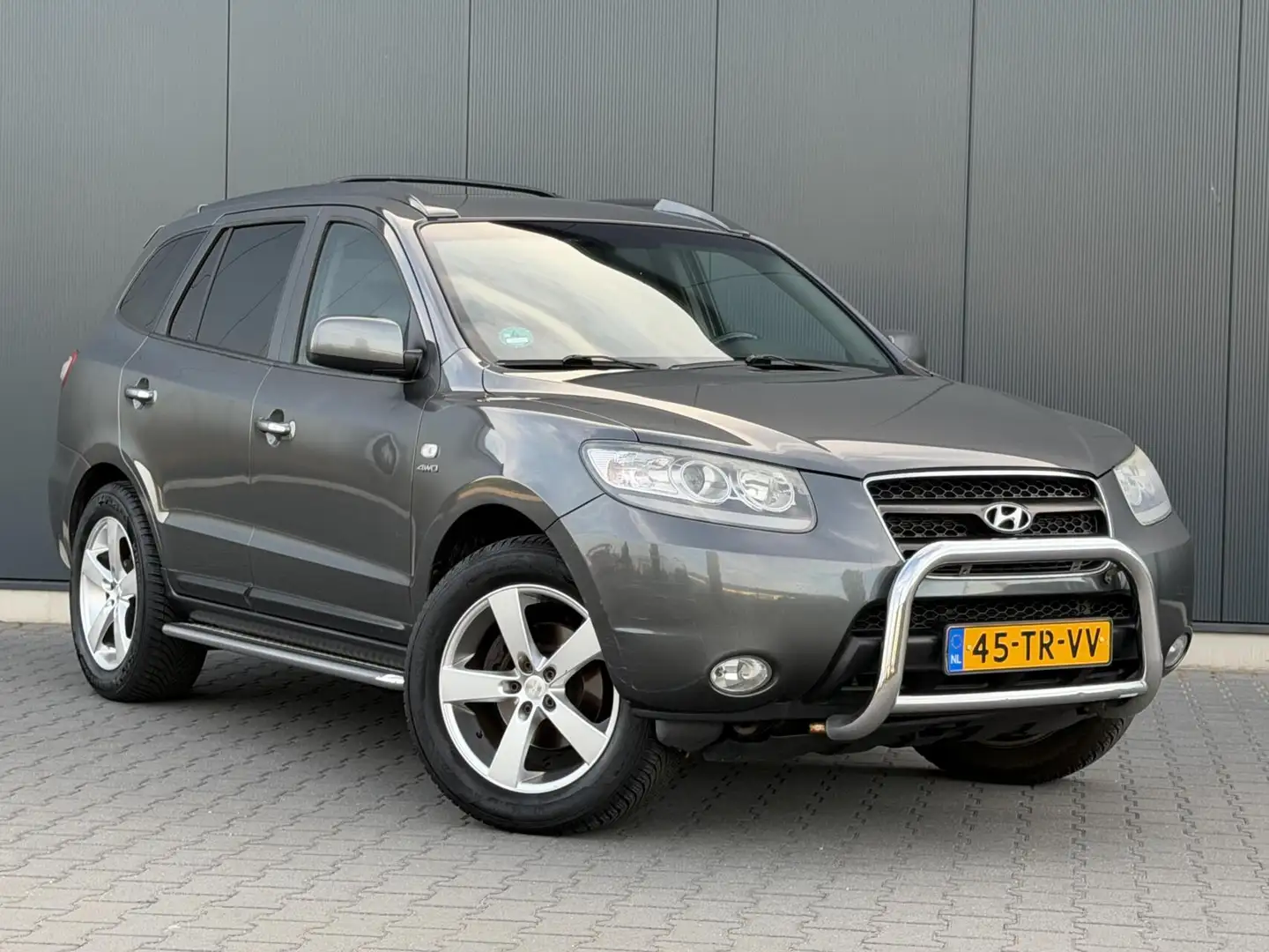 Hyundai SANTA FE 2.7i V6 4WD Style Leder - Trekhaak - Navi - Stoelv Grijs - 2