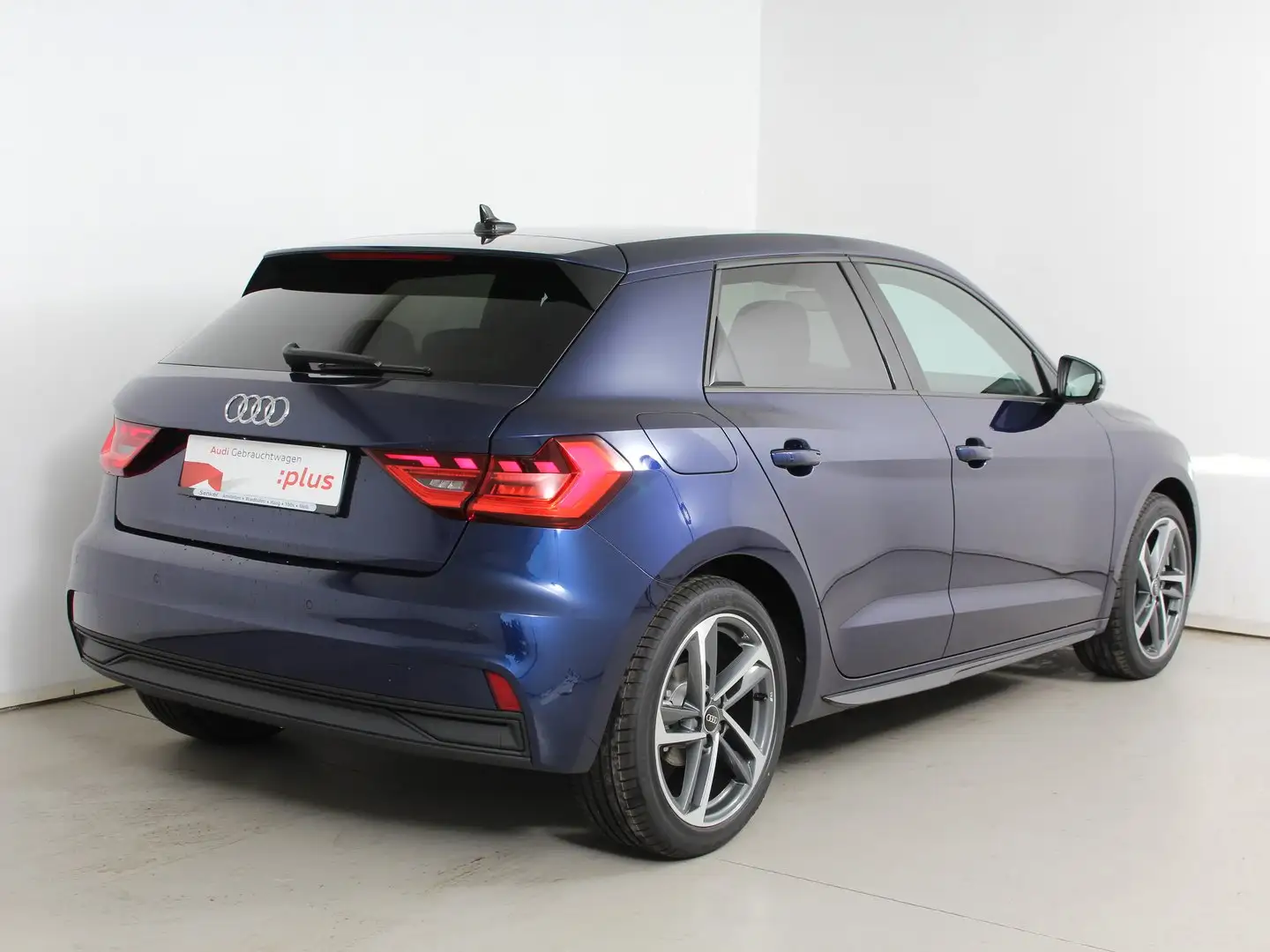 Audi A1 30 TFSI intense Blau - 2