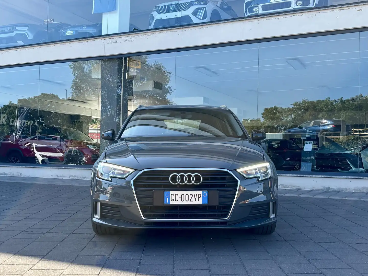 Audi A3 SPB 30 TDI Admired Grigio - 2