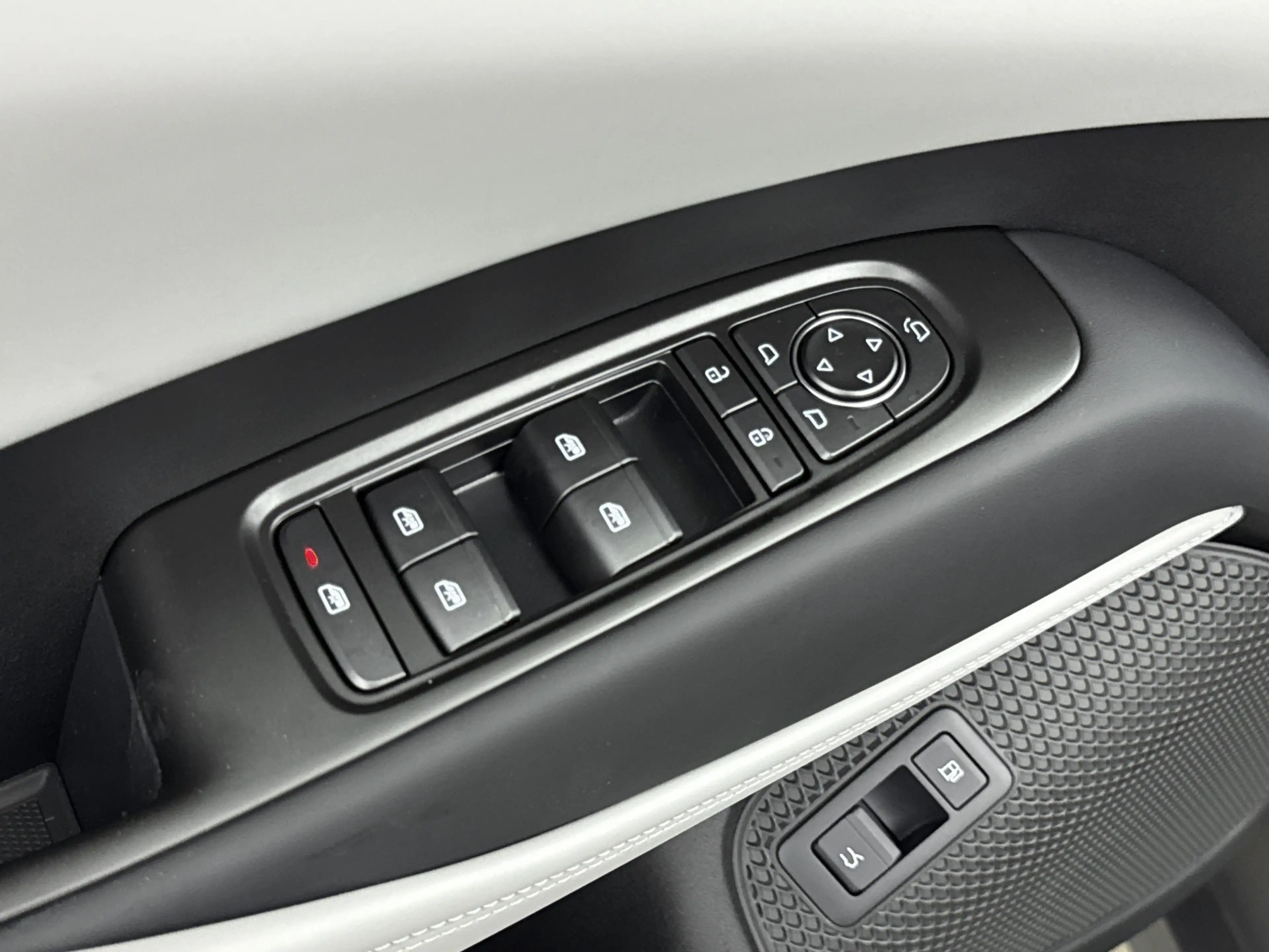 BYD Seal 6 Touring - 1.5 DM-i Comfort // SCHUIFKANTELDAK // 1 — photo 25