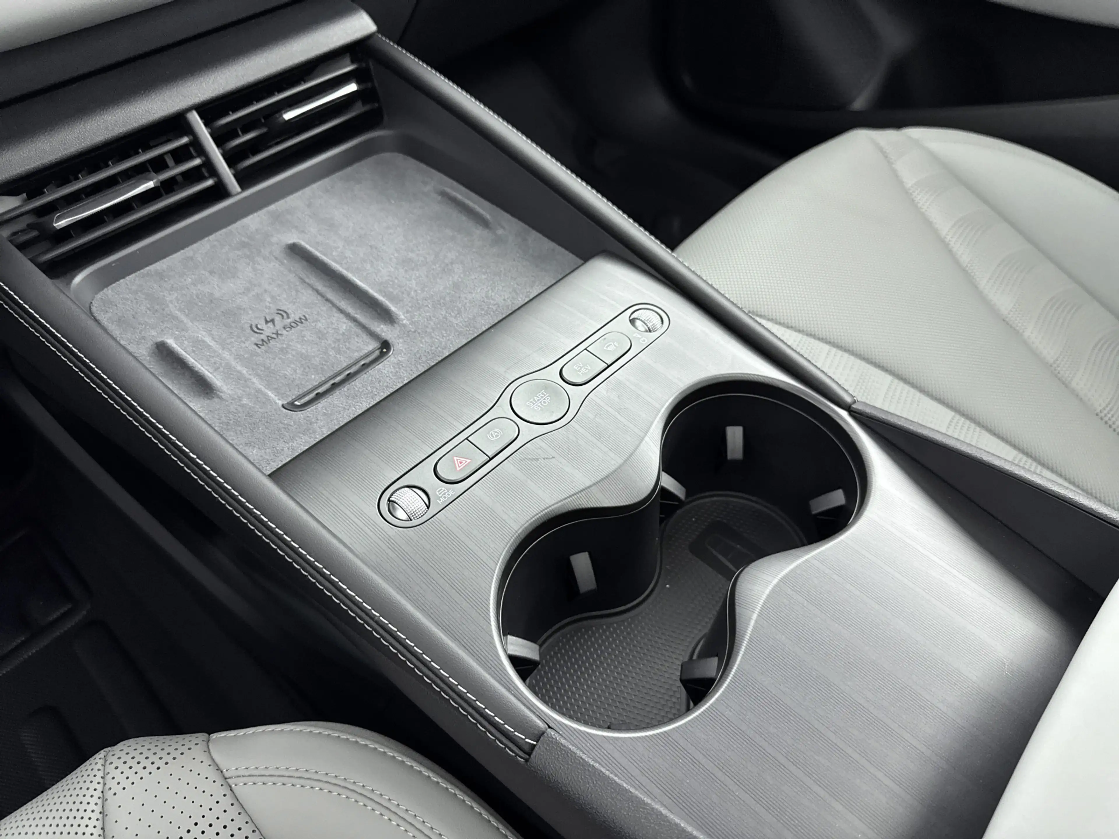 BYD Seal 6 Touring - 1.5 DM-i Comfort // SCHUIFKANTELDAK // 1 — photo 24