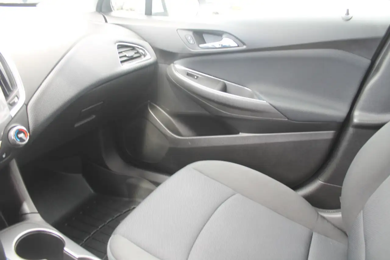 Chevrolet Cruze снимка Chevrolet Cruze